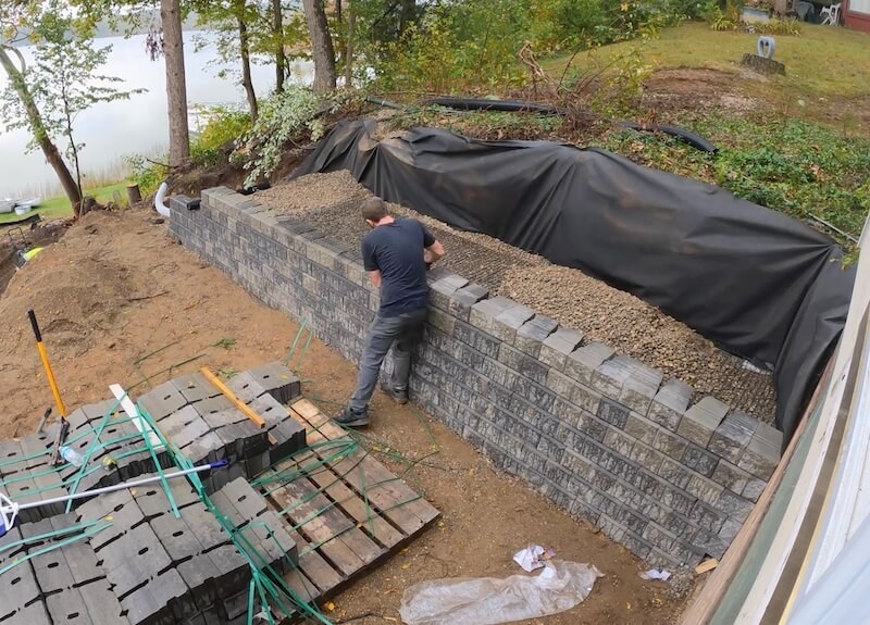 Concrete block retaining wall